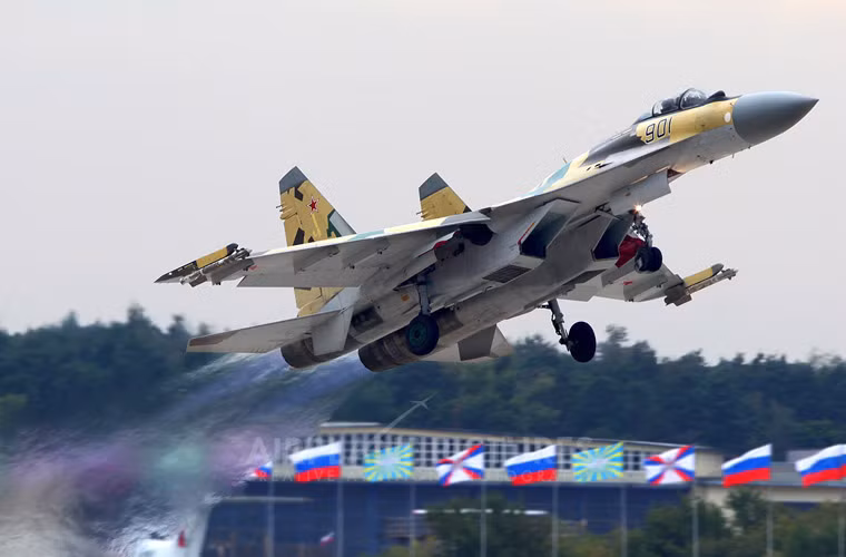 Tiêm kích Su-35 