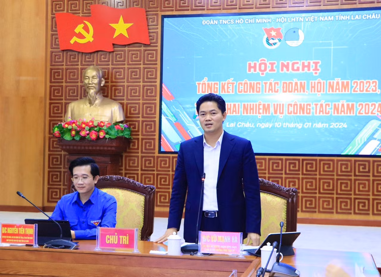 Ủy viên dự khuyết Ban Chấp hành Trung ương Đảng, Phó Bí thư Thường trực Tỉnh ủy Lai Châu Vũ Mạnh Hà phát biểu tại hội nghị.