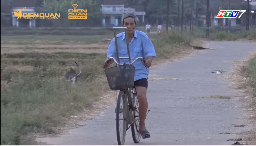 Ông khuyết tật nuôi cháu mồ côi vì cha mẹ bị HIV khiến khán giả nghẹn ngào ảnh 3