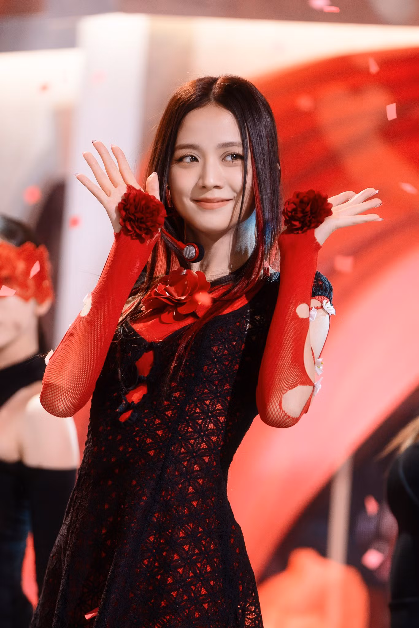Thành tích nhạc số và thứ hạng iTunes của earthquake thua xa FLOWER. Thành tích nhạc số và thứ hạng iTunes của earthquake thua xa FLOWER.