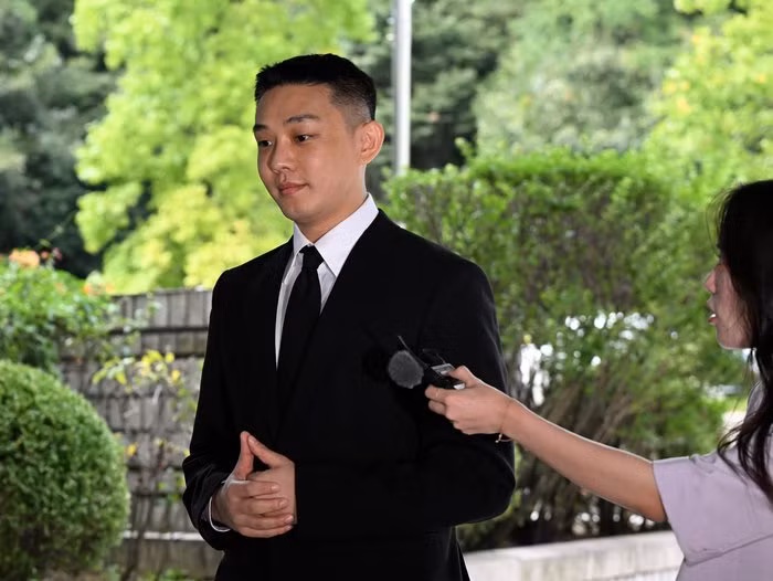 Trước khi được thả tự do, Yoo Ah In đã trải qua 5 tháng tạm giam. Trước khi được thả tự do, Yoo Ah In đã trải qua 5 tháng tạm giam.