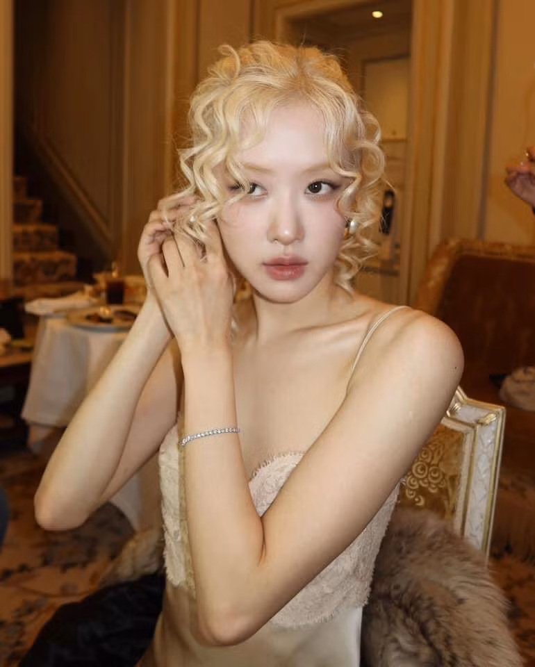 Set đồ Rosé mặc được cho là tới từ bộ sưu tập Women’s Fall 2024 collection.