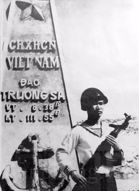 Chiến sĩ Trường Sa, những năm 1980 – ảnh tư liệu
