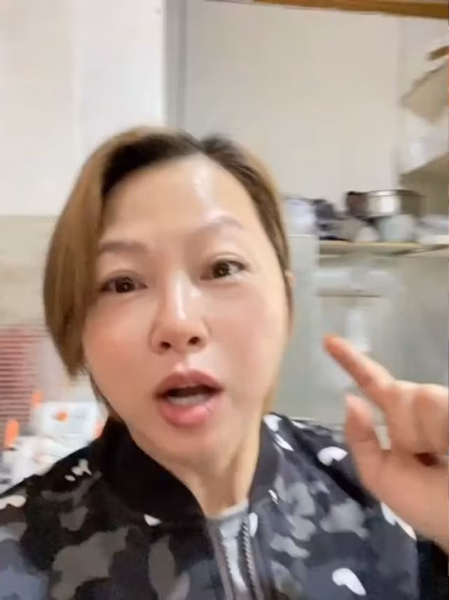 Lưu Ngọc Thúy trẻ trung ở tuổi 57.