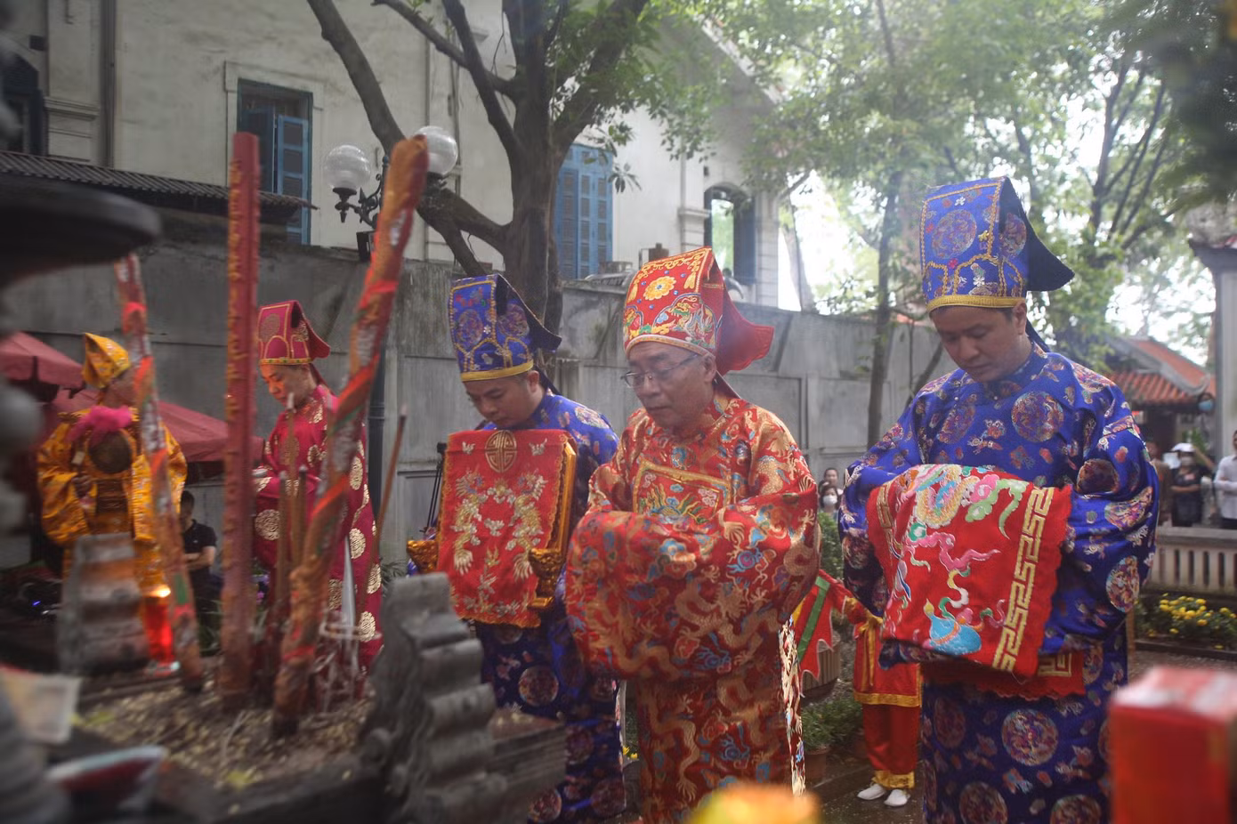 Lễ dâng hương kỷ niệm 594 năm Ngày vua Lê Thái Tổ đăng quang (1428-2022). Ảnh: Duy Phạm