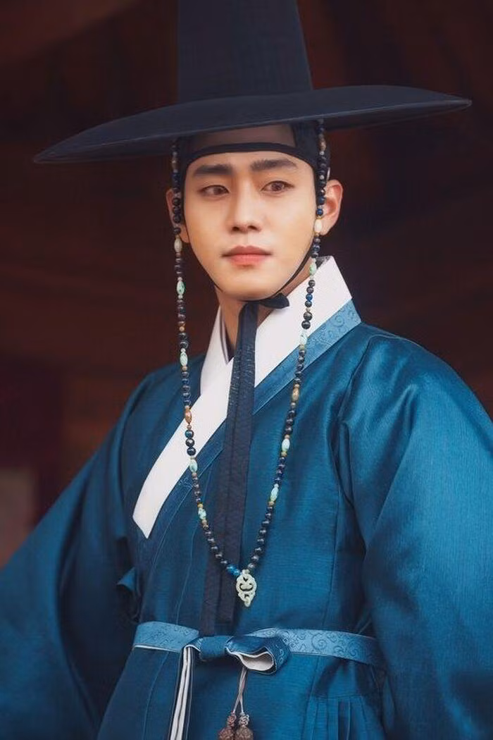 ...đậm chất thư sinh.