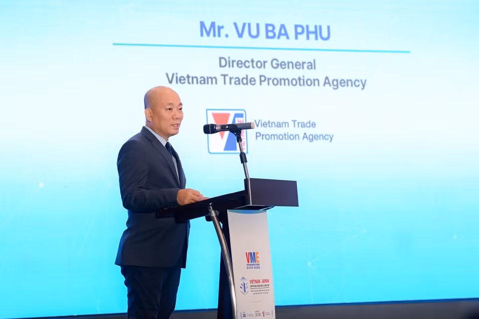 Cục trưởng Cục Xúc tiến thương mại Vũ Bá Phú khẳng định công nghiệp hỗ trợ là nền tảng cho sự phát triển bền vững ngành chế tạo của Việt Nam. Cục trưởng Cục Xúc tiến thương mại Vũ Bá Phú khẳng định công nghiệp hỗ trợ là nền tảng cho sự phát triển bền vững ngành chế tạo của Việt Nam.