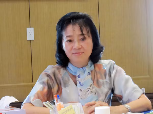 Bà Yến tại buổi đối thoại