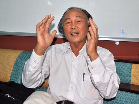 Giáo sư, Tiến sĩ Nguyễn Mộng Giao: “Không có chuyện tận thế vào ngày 21-12-2012”. Ảnh: Khám Phá