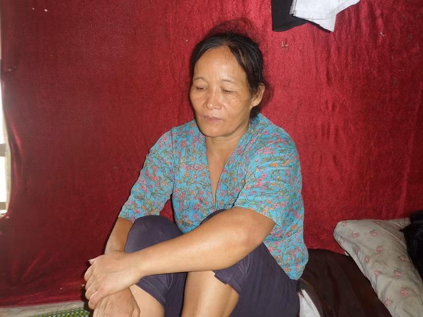 Chị Lĩnh quê Bắc Giang với gương mặt khắc khổ vì cuộc sống mưu sinh. Chị Lĩnh quê Bắc Giang với gương mặt khắc khổ vì cuộc sống mưu sinh
