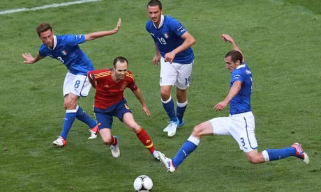 Tây Ban Nha đã vượt qua Italy ở chung kết EURO 2012