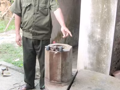 Giếng nước, nơi tên Toán sau khi trói bà Thắng rồi ném xuống đó