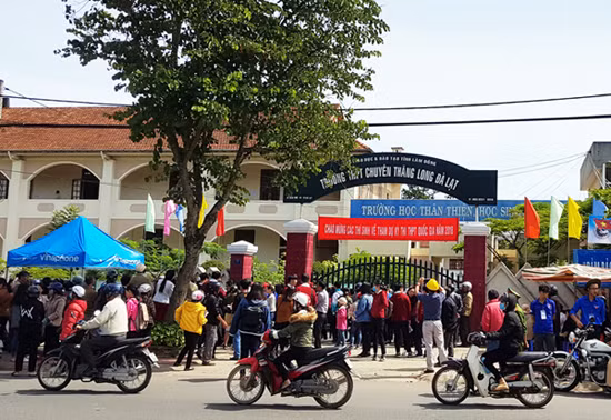 Đề Toán THPT phân hóa cao, nhiều thí sinh bật khóc ảnh 20 Đề Toán THPT phân hóa cao, nhiều thí sinh bật khóc ảnh 20