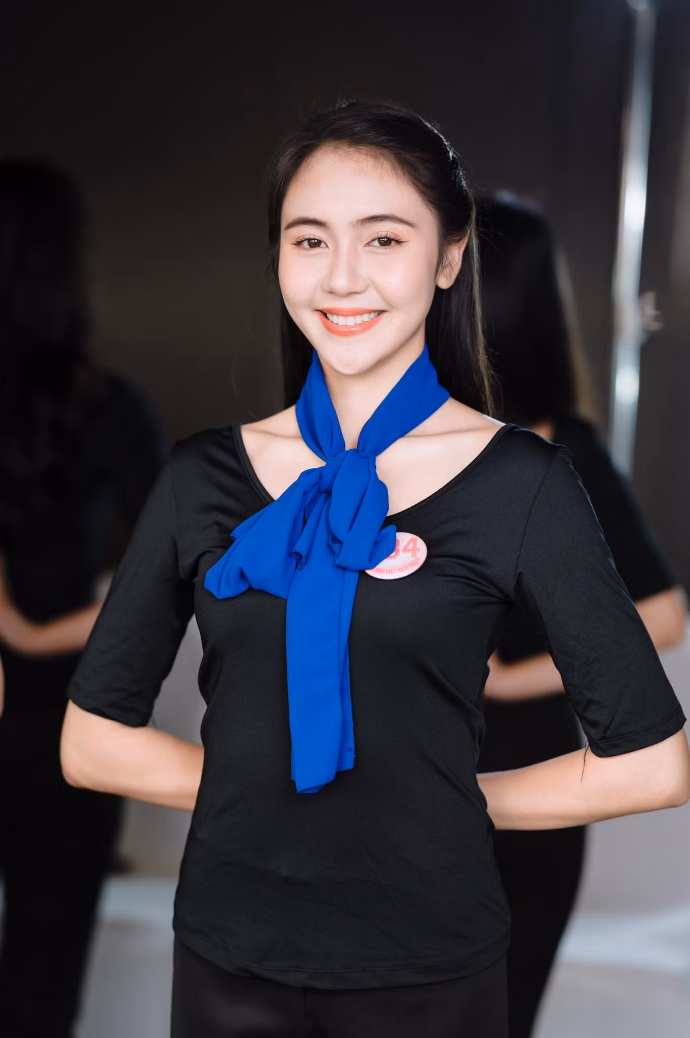 “Với tôi, rạng rỡ Việt Nam là khi mỗi người trẻ biết sống tử tế, có trách nhiệm và truyền cảm hứng cho cộng đồng. Tôi mong muốn trở thành một phiên bản tốt nhất của chính mình, để dù có đạt được ngôi vị cao nhất hay không, tôi vẫn có thể truyền cảm hứng cho những người trẻ dám sống, dám ước mơ và dám thay đổi”, cô nói.