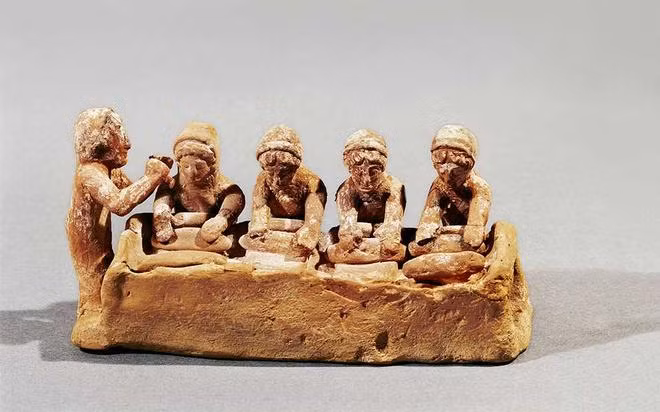 Chiếc bánh mì được cho là lâu đời nhất thế giới đó được nướng ở đâu?