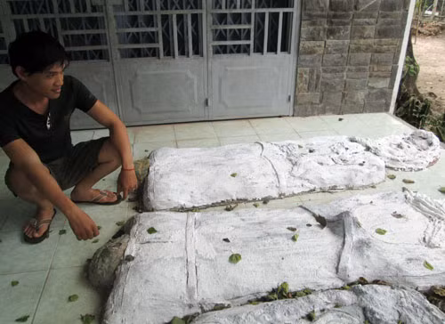 Ông Nguyễn Thanh Phong, công an viên phụ trách địa bàn ấp Long Hải cho biết, sau khi nhận đơn tố cáo của người dân, chính quyền đã vận động chủ nhà phá bỏ các bức tượng kinh dị. “Ông ấy hứa 2 tháng sẽ dẹp hết. Nếu ông ấy không thực hiện vận động thì buộc xã sẽ cho lực lượng xuống phá bỏ”, ông Phong cho biết