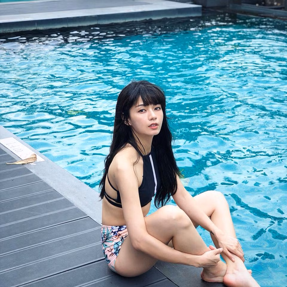 Đại Nha (2 ảnh trên) và Quách Nguyên Nguyên dũng cảm đứng ra tố cáo ông bầu quyền lực Trần Kiến Châu.
