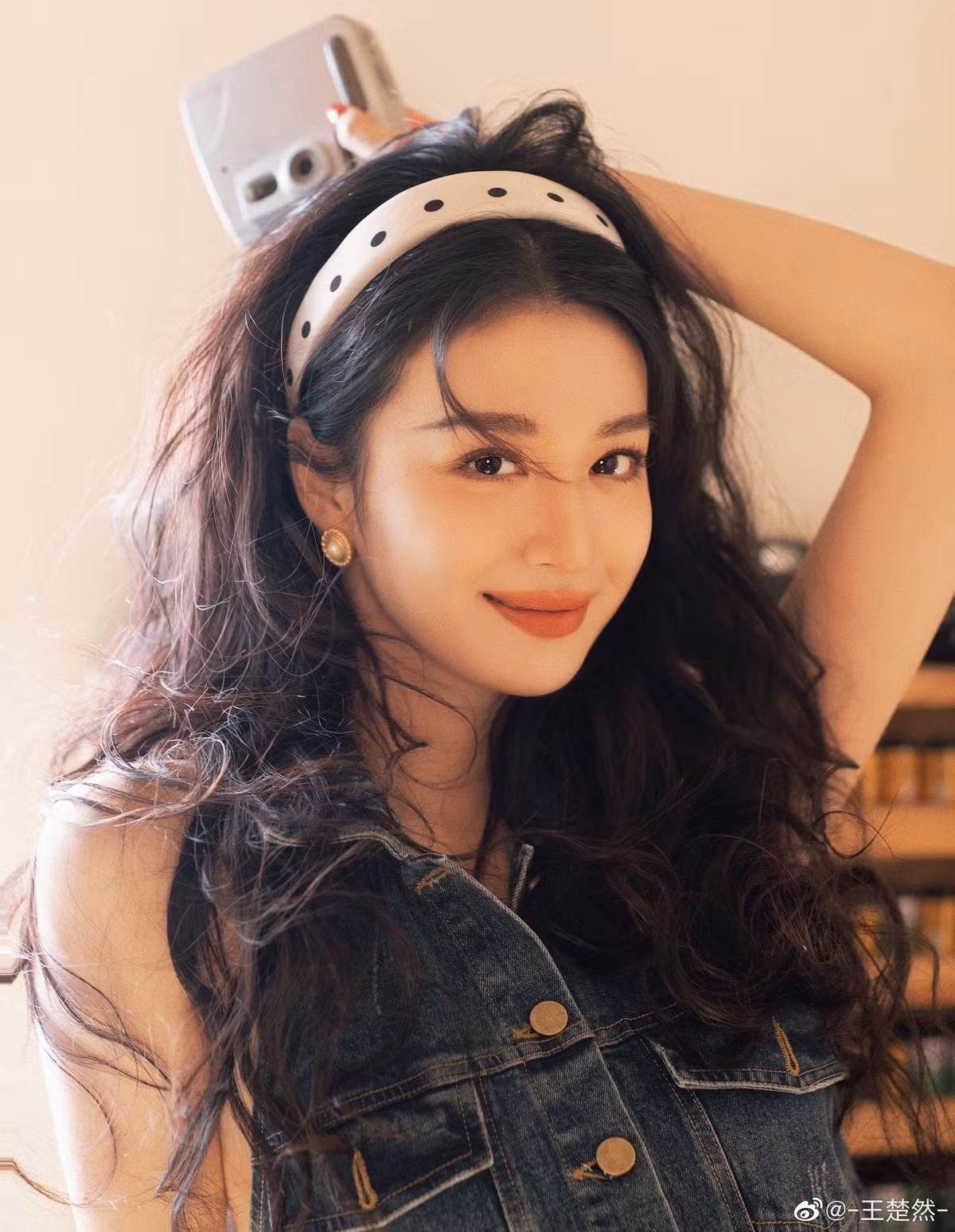 Vương Sở Nhiên được xưng là "thần tiên tỷ tỷ thế hệ mới".