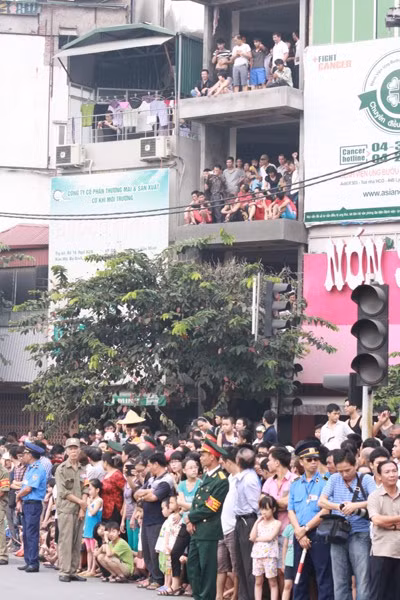 Người dân tại các tòa nhà