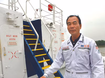 Thuyền trưởng Trần Anh Vũ