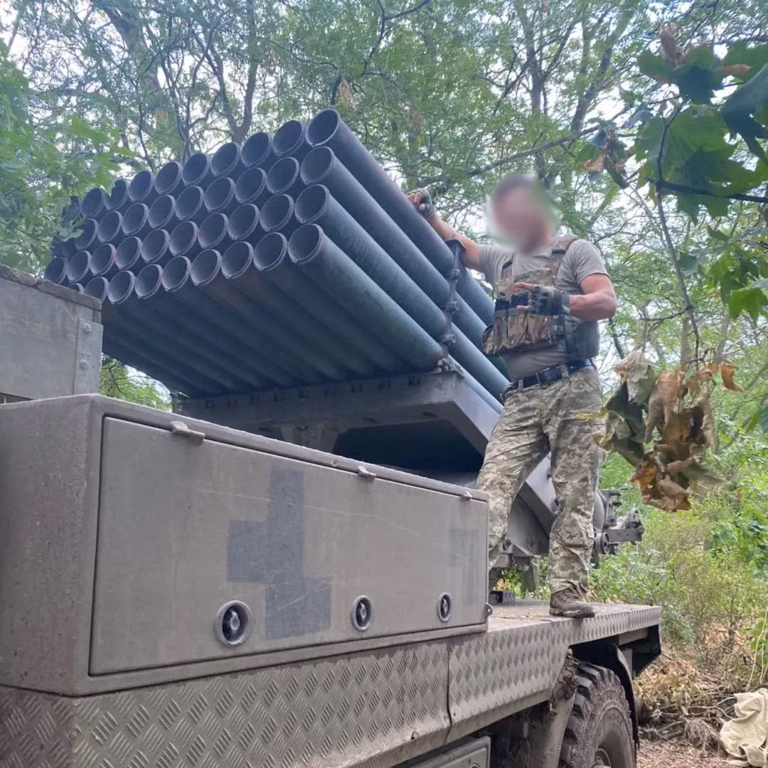 Ukraine đưa pháo phản lực phóng loạt BM-21MT của Cộng hòa Séc vào chiến trường? ảnh 1