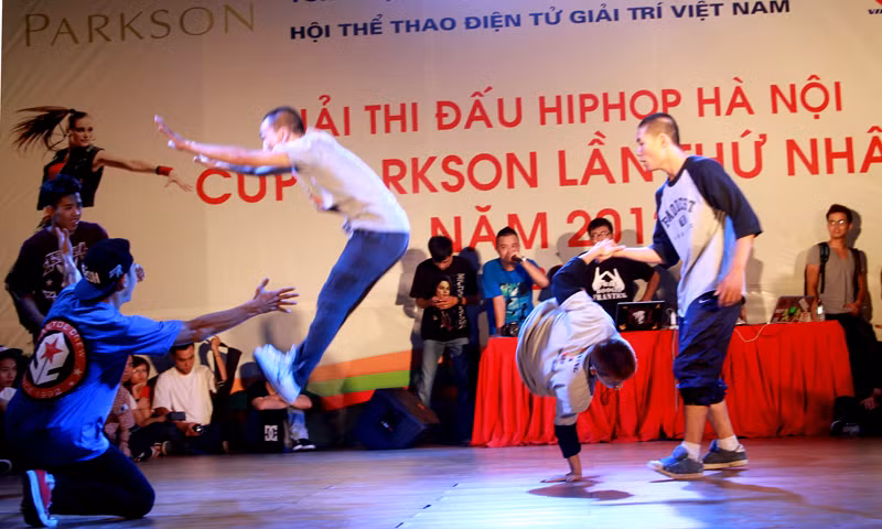Các pha kết hợp giữa các thành viên