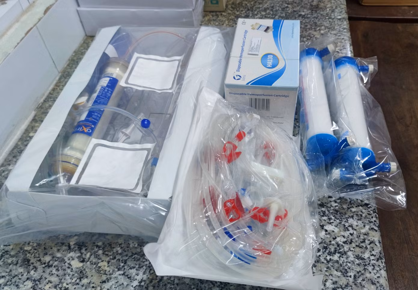 Vật tư y tế phục vụ điều trị cho bệnh nhân tại khoa Thận, Bệnh viện Đa khoa tỉnh Bình Dương đã được cung cấp