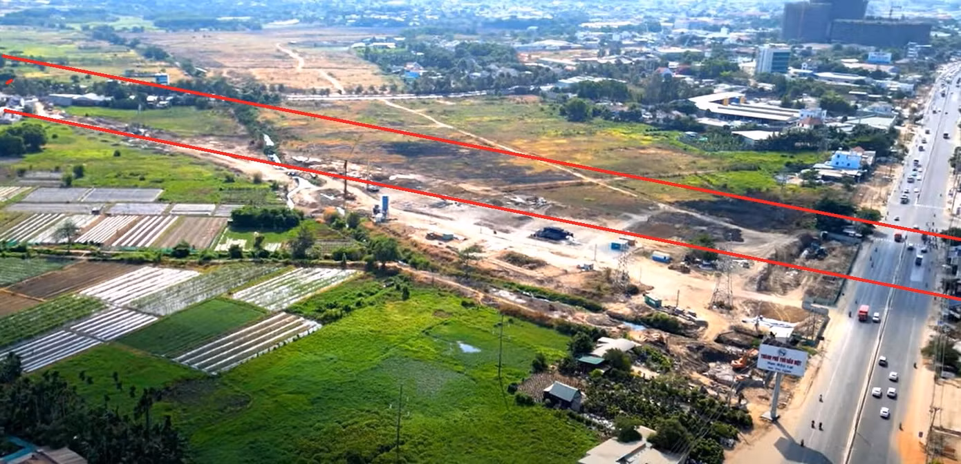 Vị trí hai cầu vượt qua đường Nguyễn Thị Minh Khai và quốc lộ 13. Vị trí hai cầu vượt qua đường Nguyễn Thị Minh Khai và quốc lộ 13.