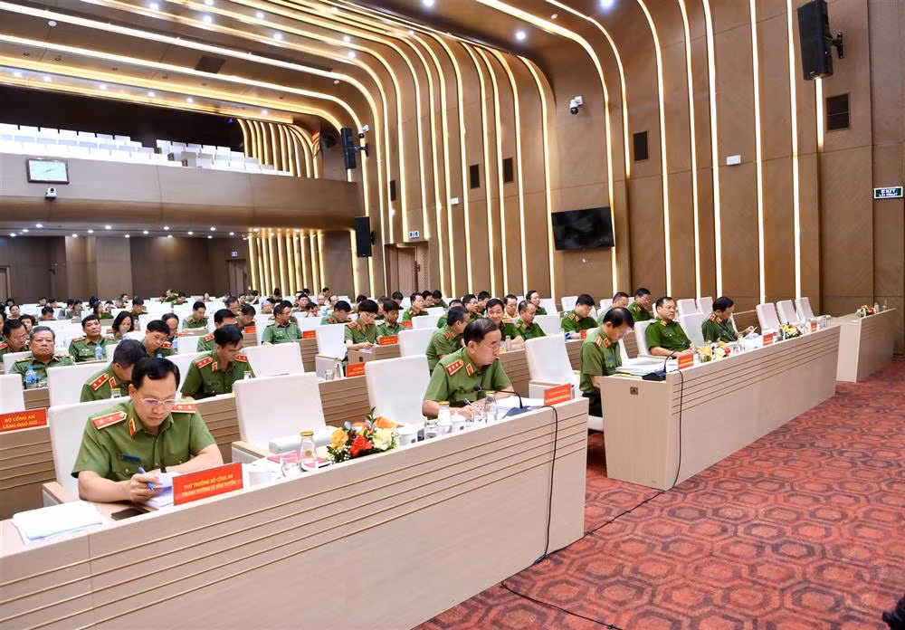 Các đại biểu tham dự hội nghị.
