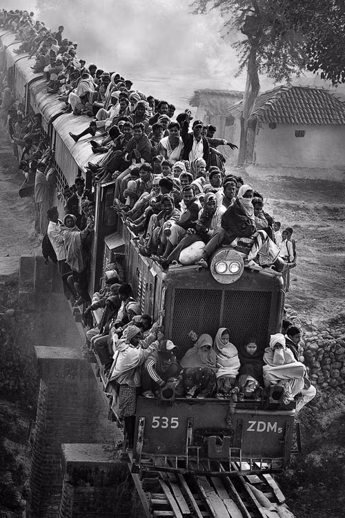 Du lịch - HCB VAPA - Last train – tác giả Fan Hui Ling (Taiwan).jpg