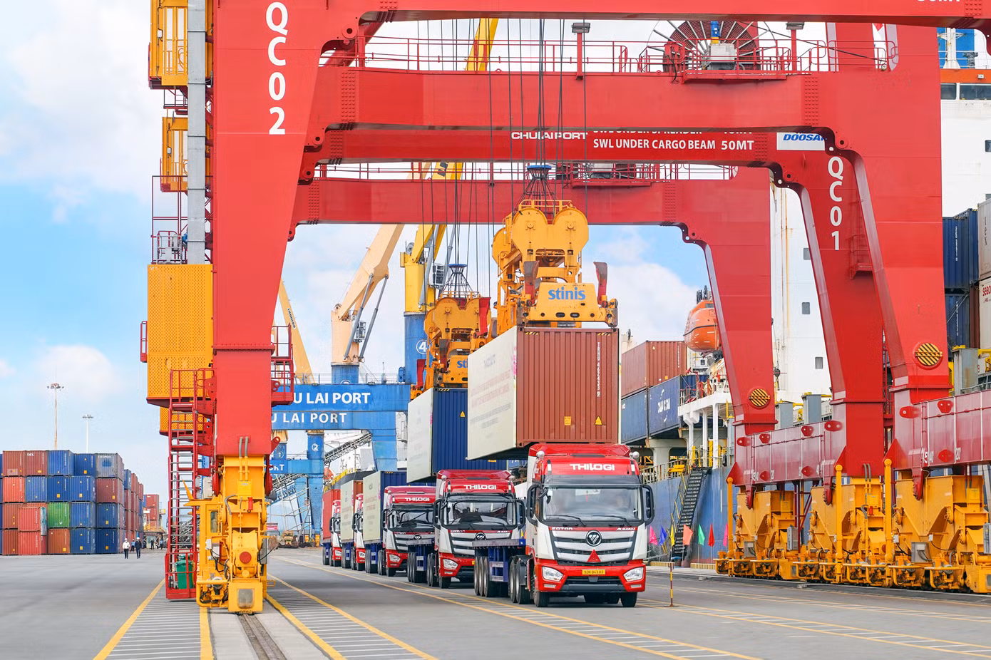Cảng quốc tế Chu Lai đưa vào khai thác bến 5 vạn tấn, đầu tư trang thiết bị nâng cao năng lực khai thác hàng hóa, sẵn sàng đón tàu lớn Cảng quốc tế Chu Lai đưa vào khai thác bến 5 vạn tấn, đầu tư trang thiết bị nâng cao năng lực khai thác hàng hóa, sẵn sàng đón tàu lớn