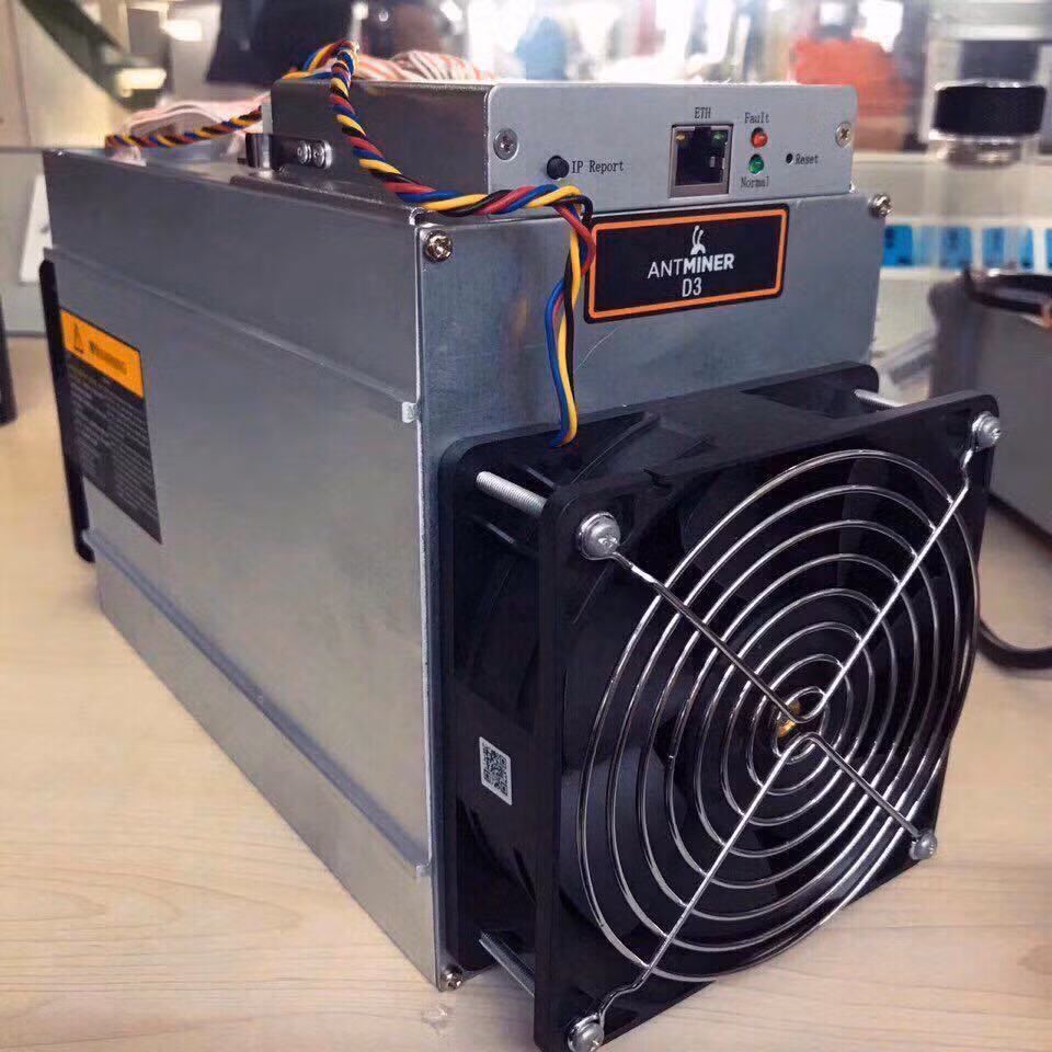 Vỡ mộng đầu tư tiền ảo Bitcoin, 'trâu cày' mang bán đồng nát ảnh 1