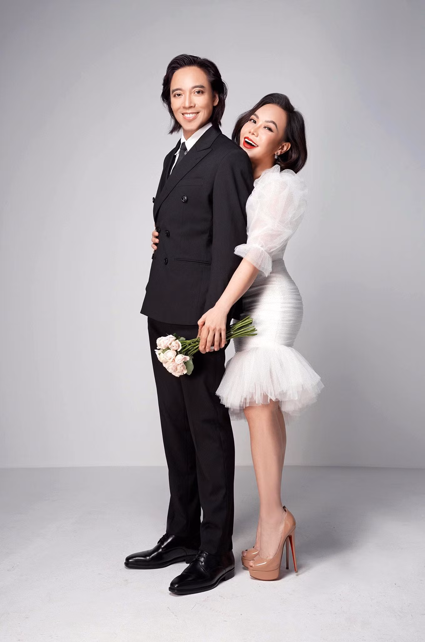 Hoài Phương- Việt Hương vẫn luôn là cặp đôi hạnh phúc viên mãn của showbiz Việt. Hoài Phương- Việt Hương vẫn luôn là cặp đôi hạnh phúc viên mãn của showbiz Việt.