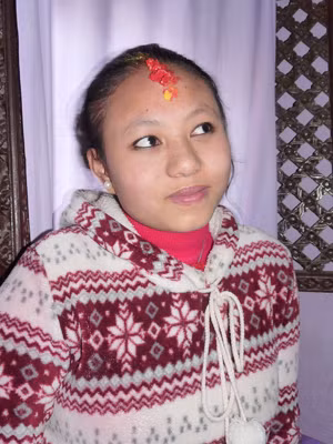 Nữ thần sống Chanira trở lại làm thường dân. Ảnh: Khánh Huyền. Nữ thần sống Chanira trở lại làm thường dân. Ảnh: Khánh Huyền