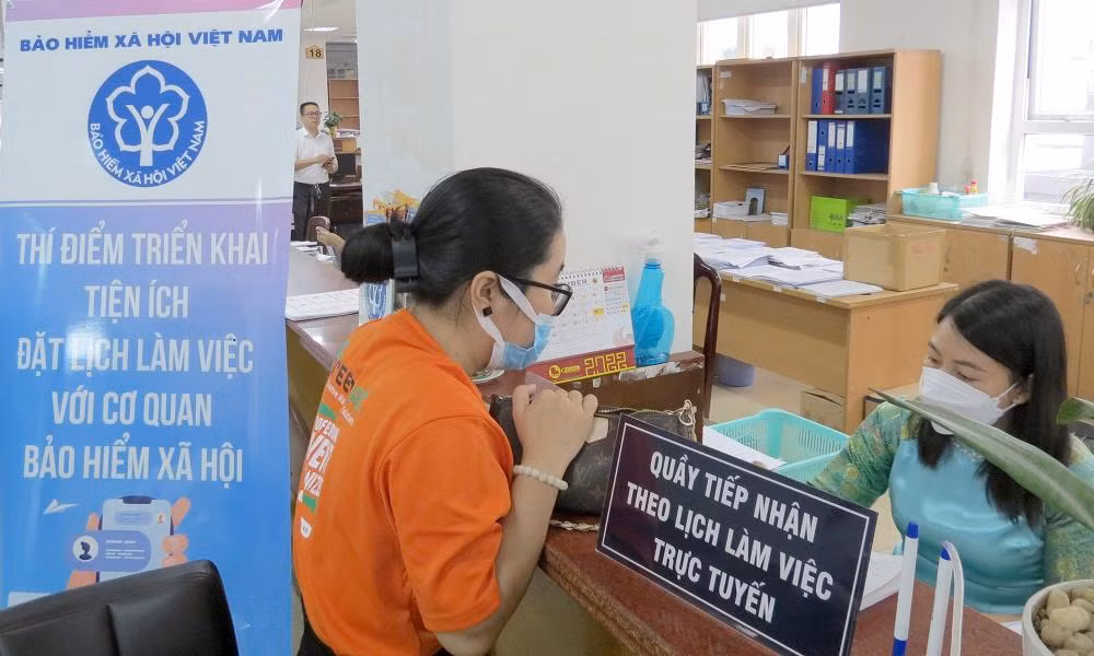 BHXH TPHCM bố trí quầy riêng để phục vụ người dân, doanh nghiệp tới làm việc theo lịch hẹn trước
