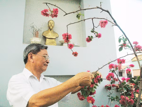 Tầng thượng nhà ông Nga đặt tượng Bác Hồ