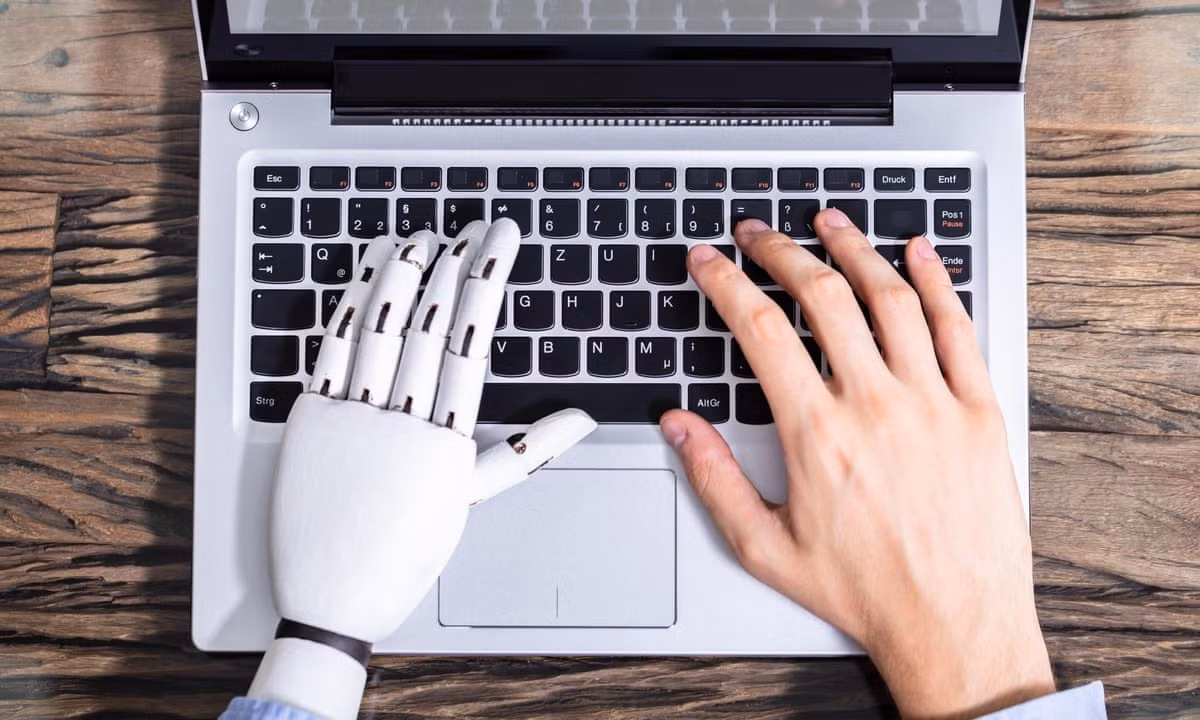 Vấn đề sử dụng AI trong thiết kế đang được netizen quan tâm thảo luận. Ảnh: Internet. Vấn đề sử dụng AI trong thiết kế đang được netizen quan tâm thảo luận. Ảnh: Internet.