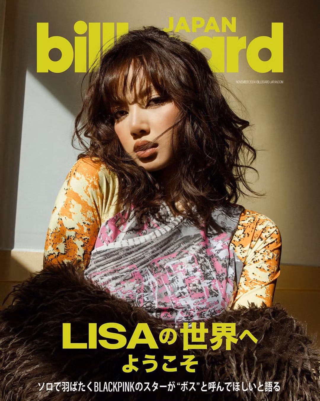 Lisa BLACKPINK tiếp tục "bắt tay" cùng stylist Nanist trong lần lên bìa này. Lisa BLACKPINK tiếp tục "bắt tay" cùng stylist Nanist trong lần lên bìa này.