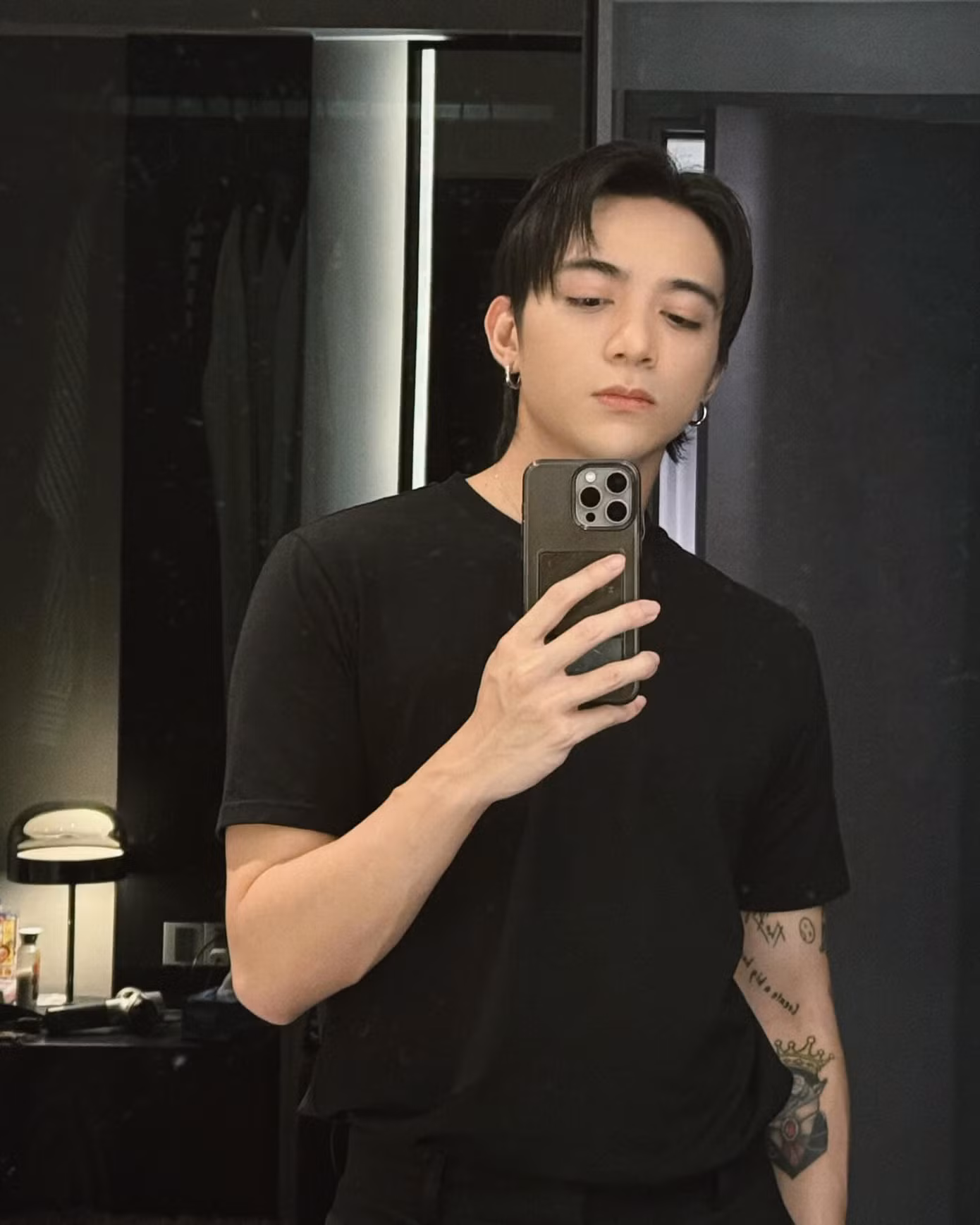 Gu mặc thường ngày năng động, cá tính của Soobin Hoàng Sơn.
