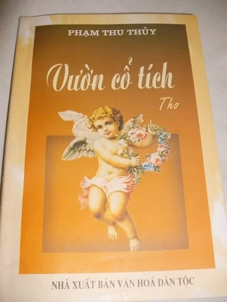 Tập thơ Vườn cổ tích