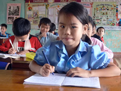  Cháu Ngọc Ánh, công dân đầu tiên chào đời trên đảo