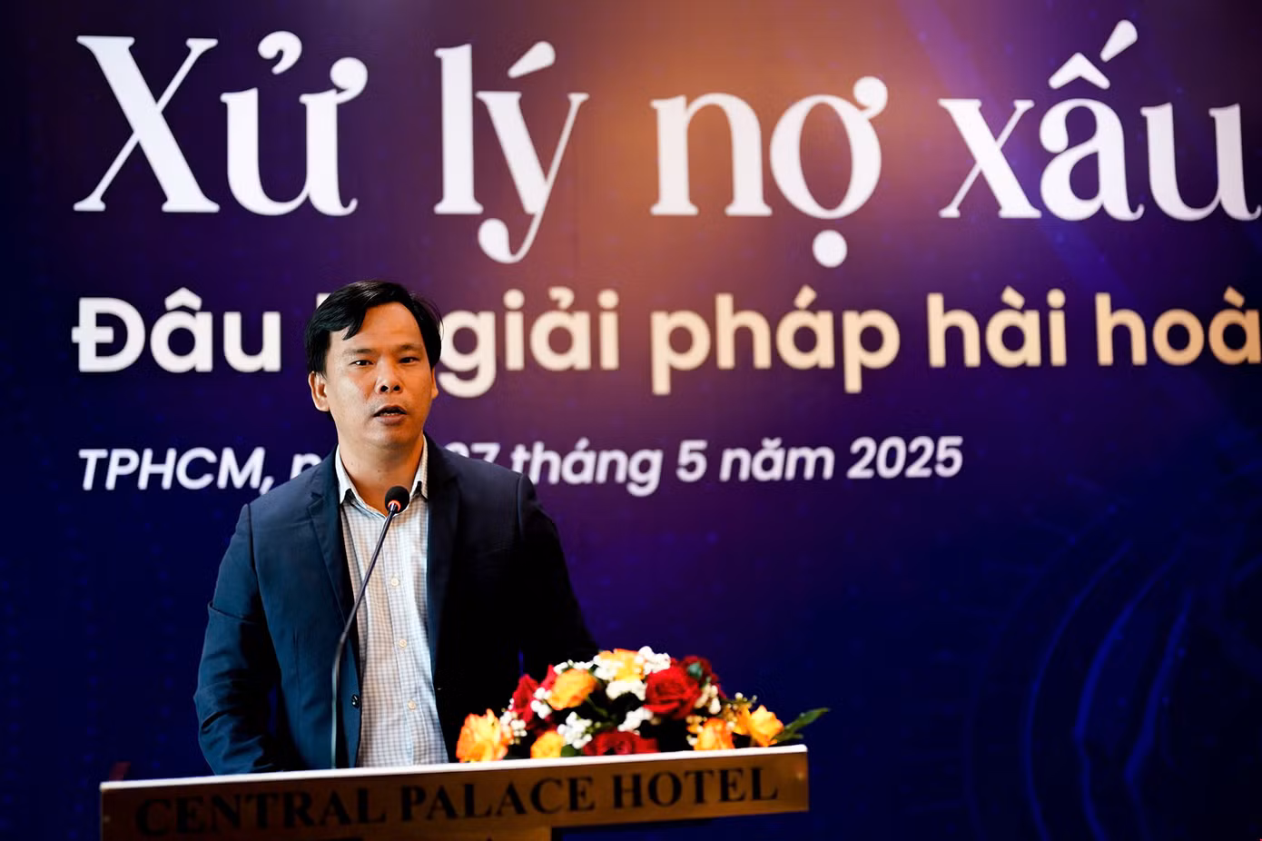 Luật sư Lê Trung Phát đóng góp nhiều ý kiến đa chiều tại hội thảo. Luật sư Lê Trung Phát đóng góp nhiều ý kiến đa chiều tại hội thảo.