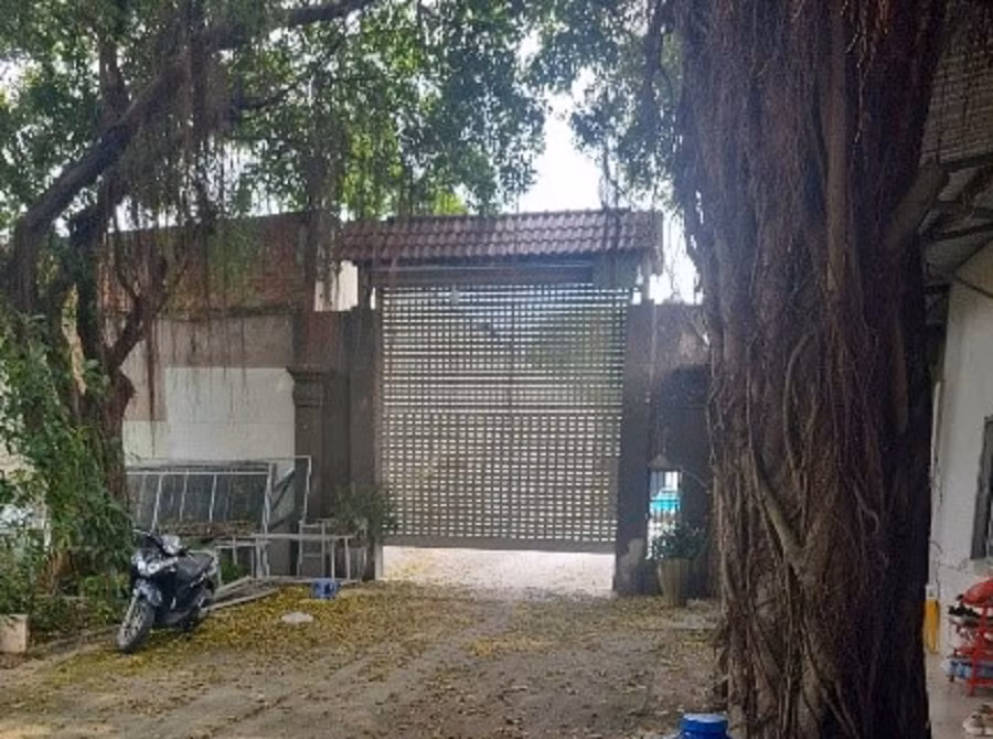 Chủ cơ sở đã chỉ đạo nhân viên đóng sập cổng khi lực lượng thanh tra đang làm việc bên trong