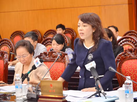 Phó Chủ tịch nước Nguyễn Thị Doan và Bộ trưởng Bộ Y tế Nguyễn Thị Kim Tiến tại phiên báo cáo giám sát về thực hiện chính sách BHYT Ảnh: Công Khanh