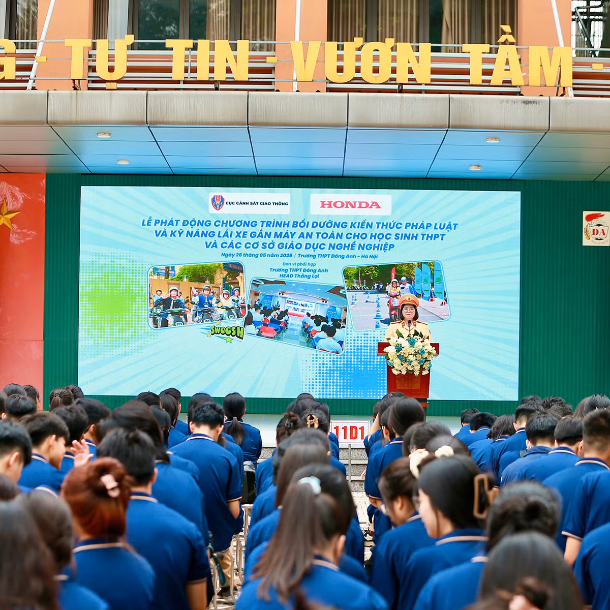 Thượng tá Tạ Thị Hồng Minh - Phó Trưởng phòng phòng Hướng dẫn, đào tạo, sát hạch, quản lý giấy phép của người điều khiển phương tiện giao thông - Cục Cảnh sát giao thông, Bộ Công an phát biểu tại buổi lễ Thượng tá Tạ Thị Hồng Minh - Phó Trưởng phòng phòng Hướng dẫn, đào tạo, sát hạch, quản lý giấy phép của người điều khiển phương tiện giao thông - Cục Cảnh sát giao thông, Bộ Công an phát biểu tại buổi lễ