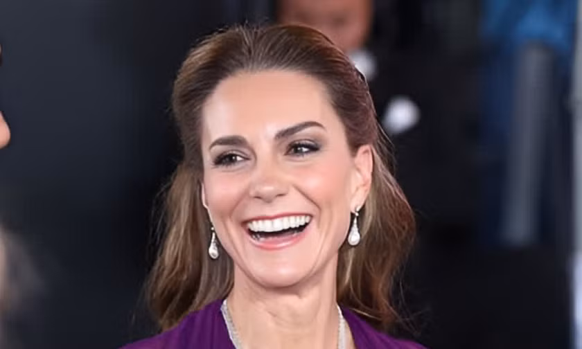 Công nương Kate rạng ngời