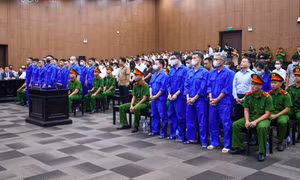 Nữ cán bộ hưu trí lặn lội từ TPHCM ra Hà Nội dự tòa, mong sớm lấy lại 20 tỷ bị Mr Pips chiếm đoạt