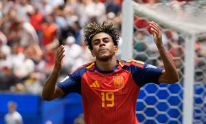 Lamine Yamal ở đâu khi Messi, Mbappe, Haaland thay nhau tỏa sáng?