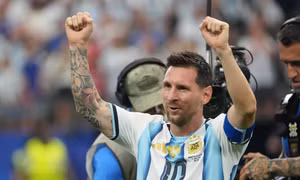 Ronaldo 'béo', Klose, Ibrahimovic ca ngợi Messi hết lời