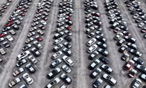 Mỹ đe dọa áp thuế 50% với toàn bộ ô tô, linh kiện Canada